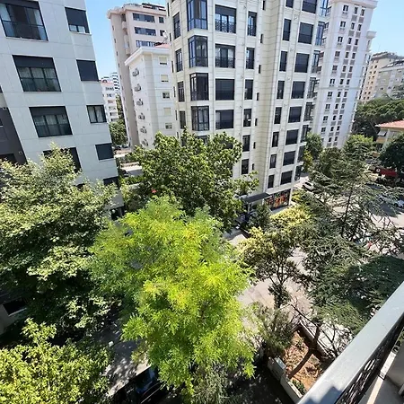 Palladium , Very Close To Baghdad Boulevard, Ideal For Families 아파트 이스탄불