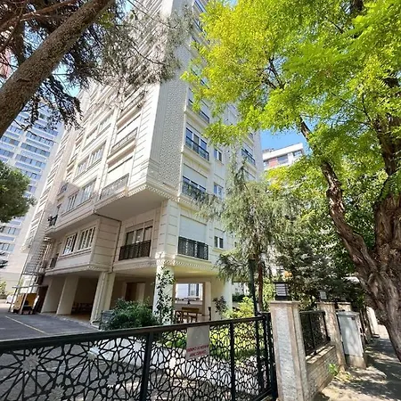 Apartman Palladium , Very Close To Baghdad Boulevard, Ideal For Families *